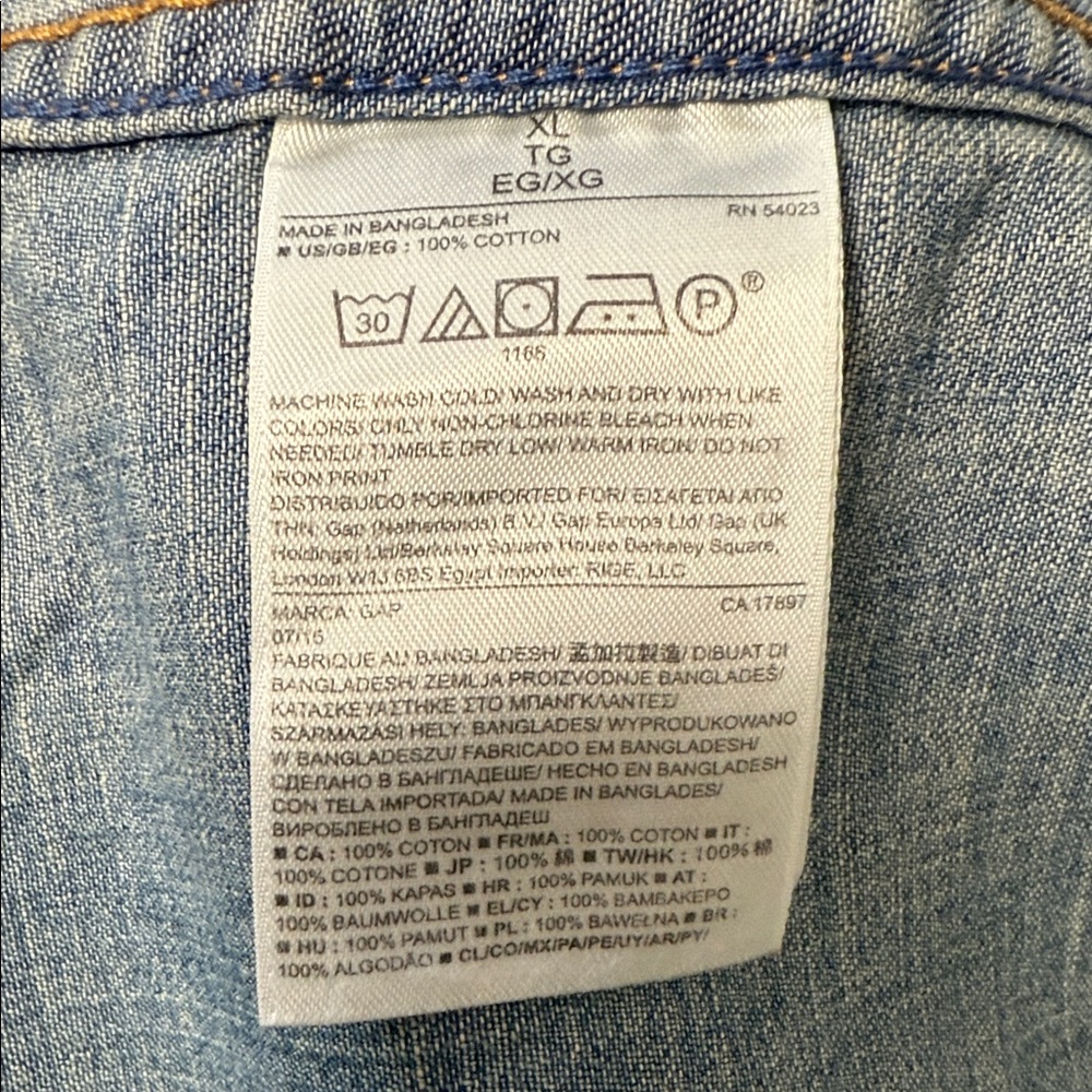 GAP Blue Denim Snap Front Shirt - Picture 9 of 9